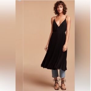Aritzia Wilfred Beaune Pleated Chiffon Midi Wrap Dress S